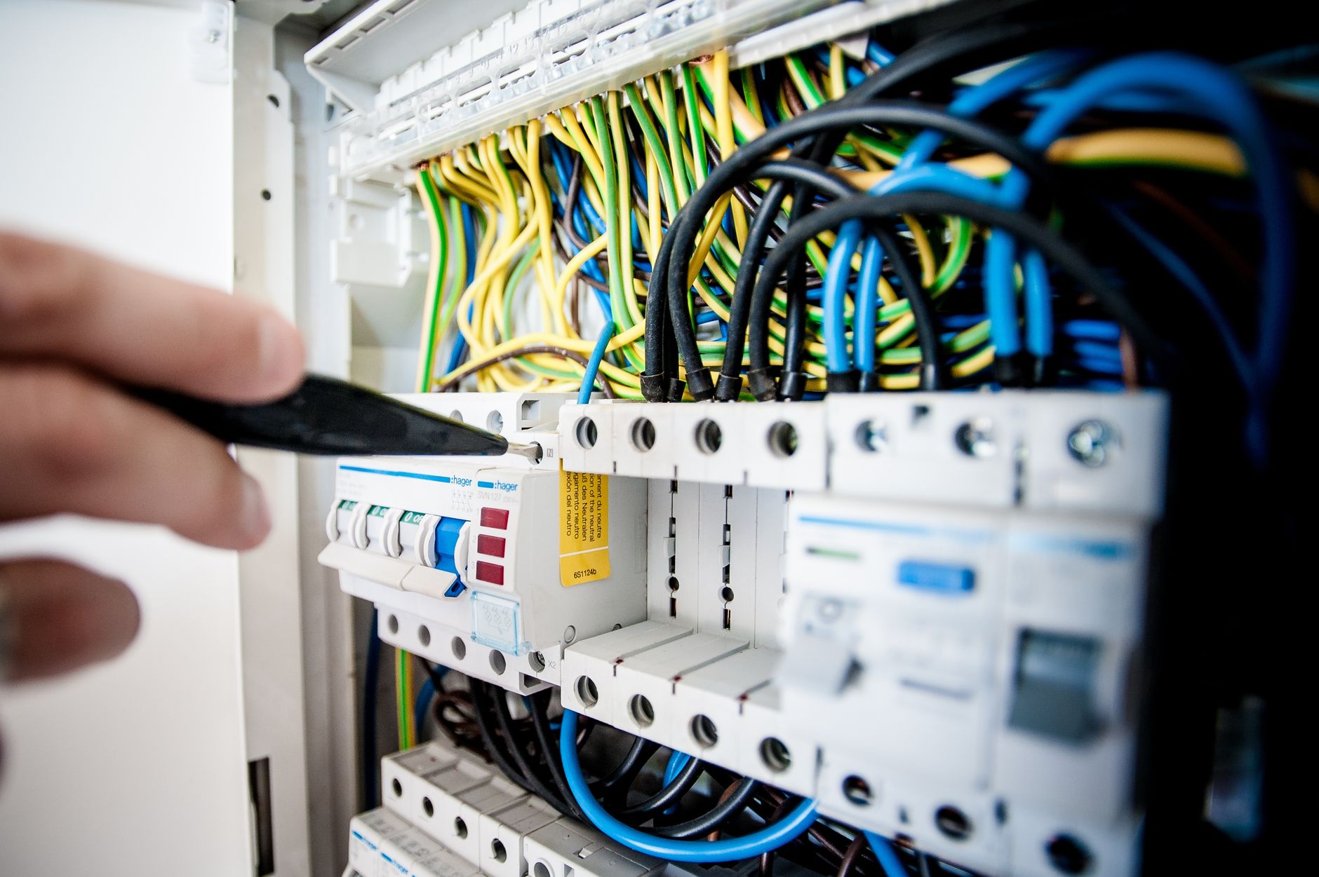 Électricien à Matoury